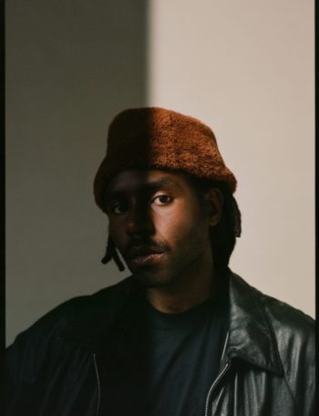 Dev_Hynes_03-786x1024