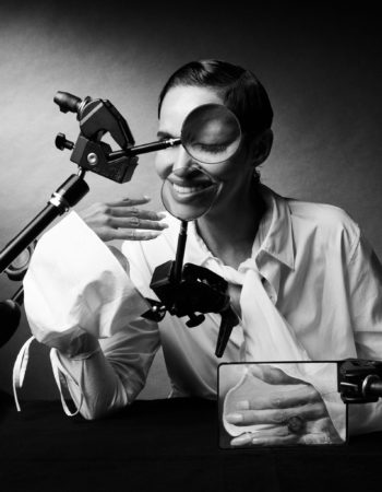 YOHJI YAMAMOTO のシャツ、CARTIER のリング