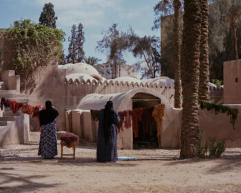 Close_Knit_01-350x280